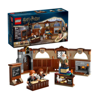 Igračka Lego kocke Harry Potter Hogwarts Castle: Charms Class 8+