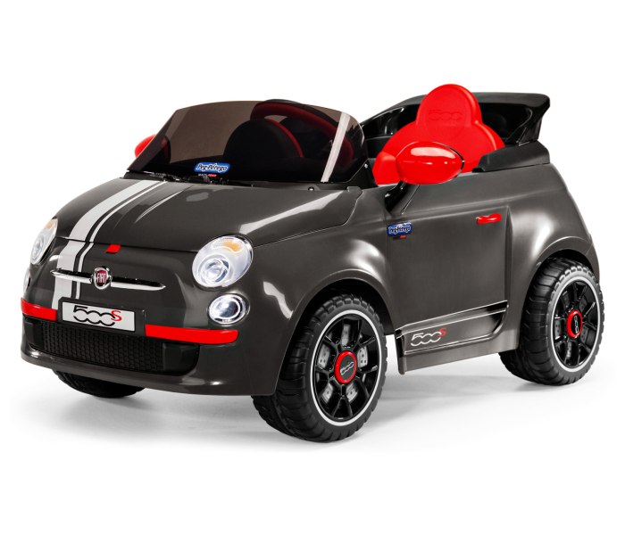 Auto Fiat 500s crni 6V