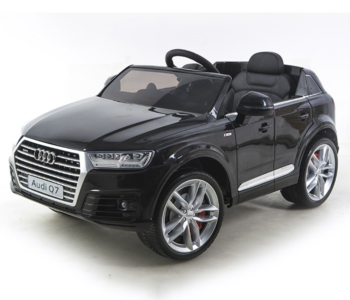 Audi Q7 crni