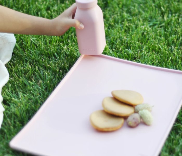 Podloga za hranjenje MinikOiOi roza