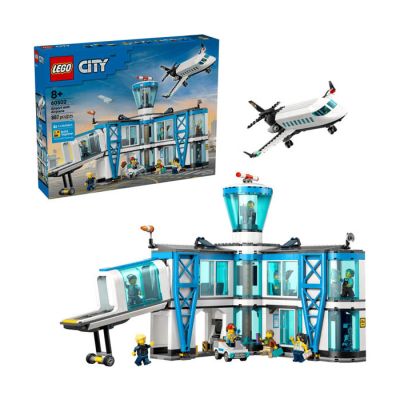 Igračka Lego kocke City Airport with Airplane 8+
