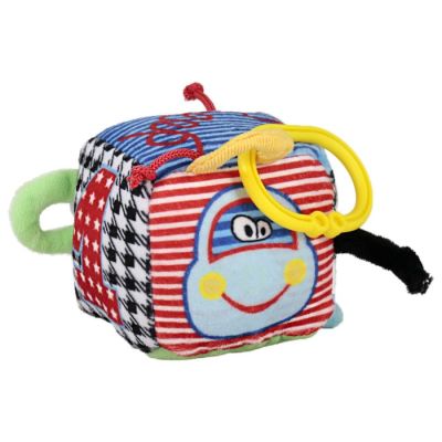 Plišana igračka Amek kocka zvecka za bebu 10 cm