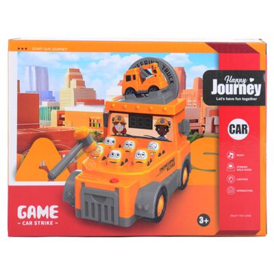 Igračka udari krticu u obliku auta