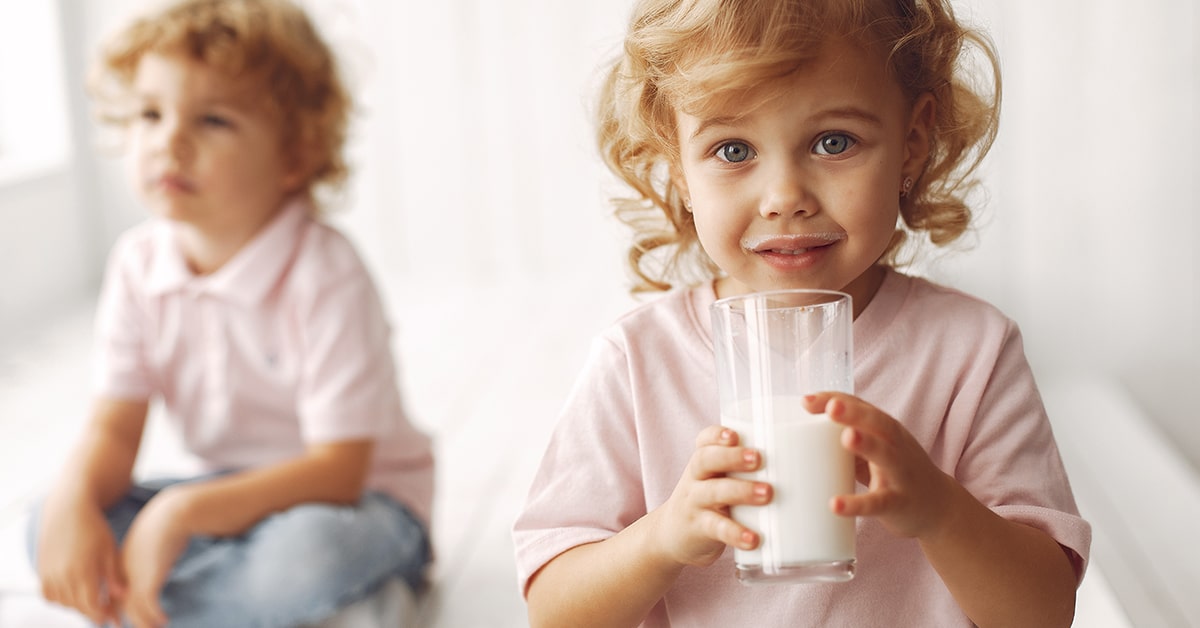 Adaptirana mliječna formula ili kravlje mlijeko?